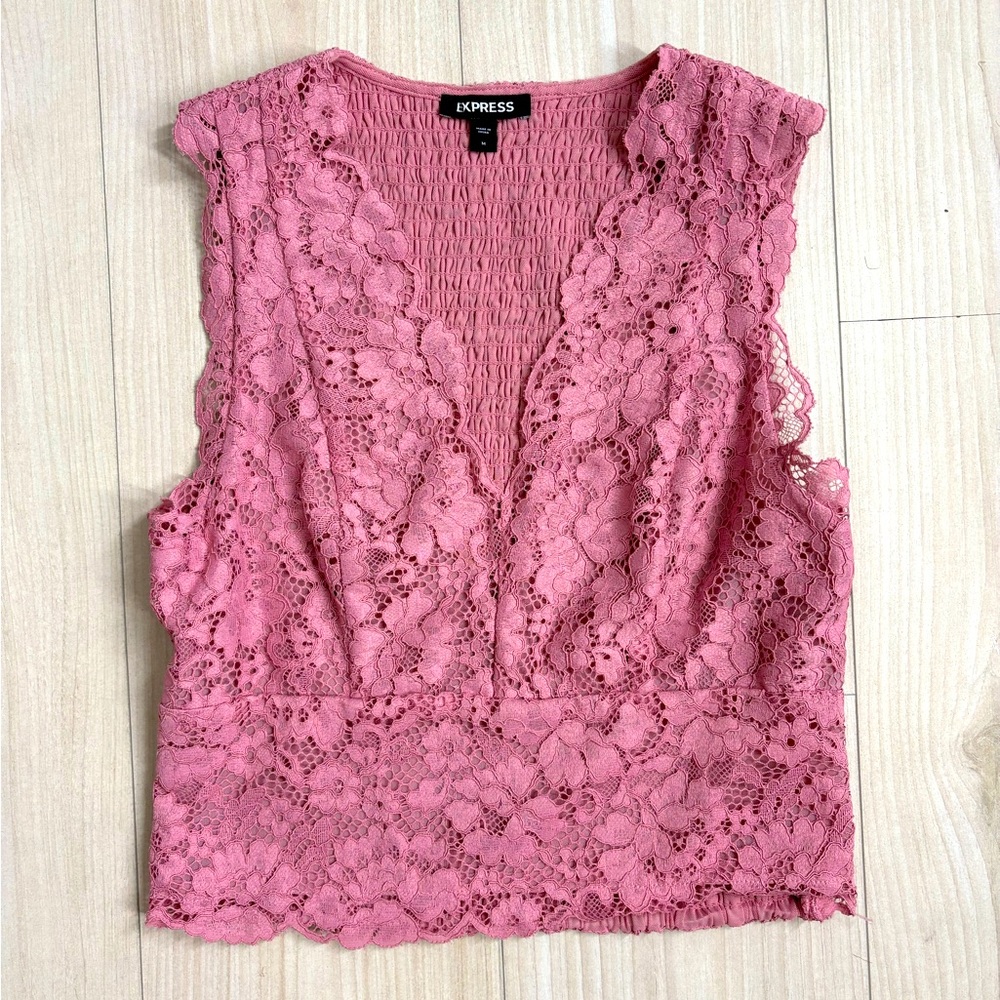 Express Light Pink Lace Slightly Cropped Shirt Size Medium With V Neck